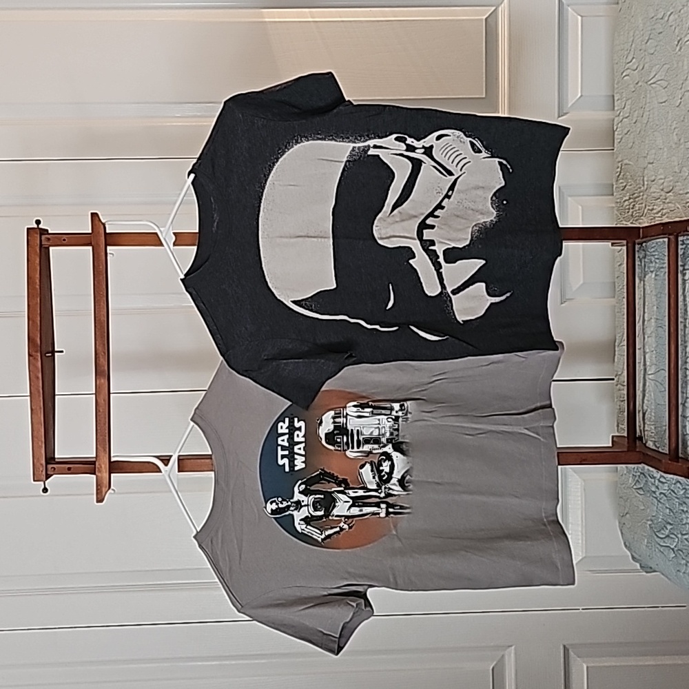 2 Crazy 8 Boys tee's Size L (10-12)